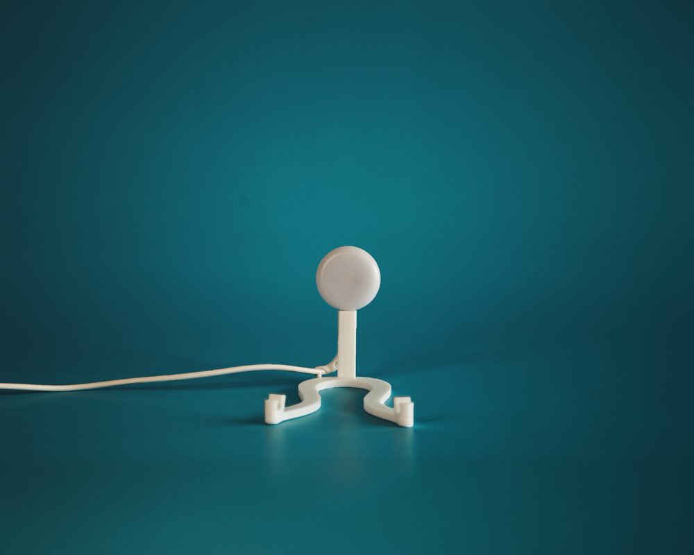 A LED talp a kábelével